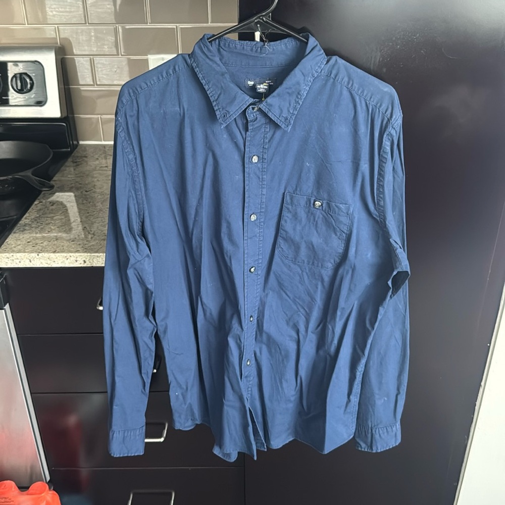 Gap button down shirt - Large - slim fit - worn once